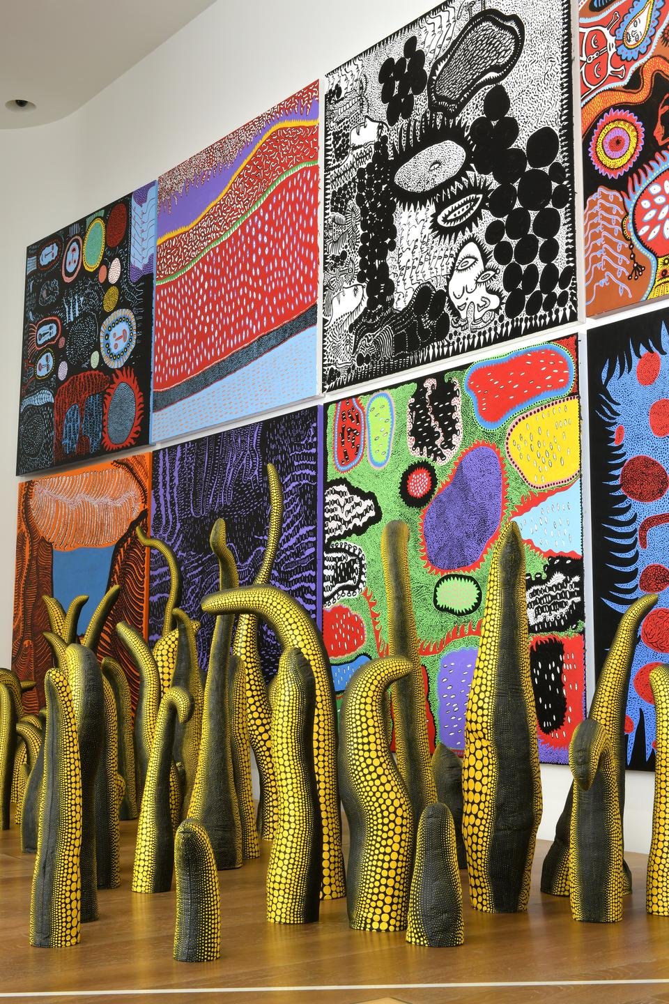 世界的有名なアートの世界へ【新宿区草間彌生美術館】｜*and trip. た